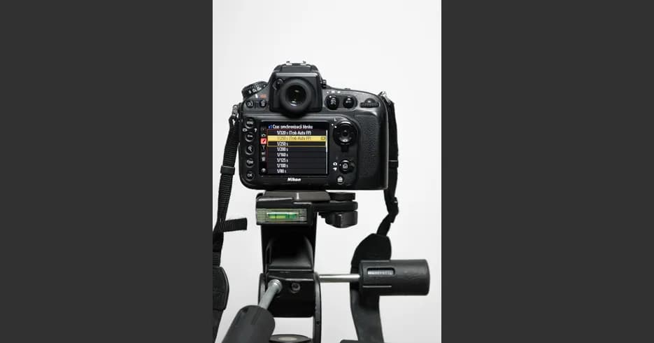 Jak wyłączyć lampę błyskową w aparacie Nikon - proste kroki i porady