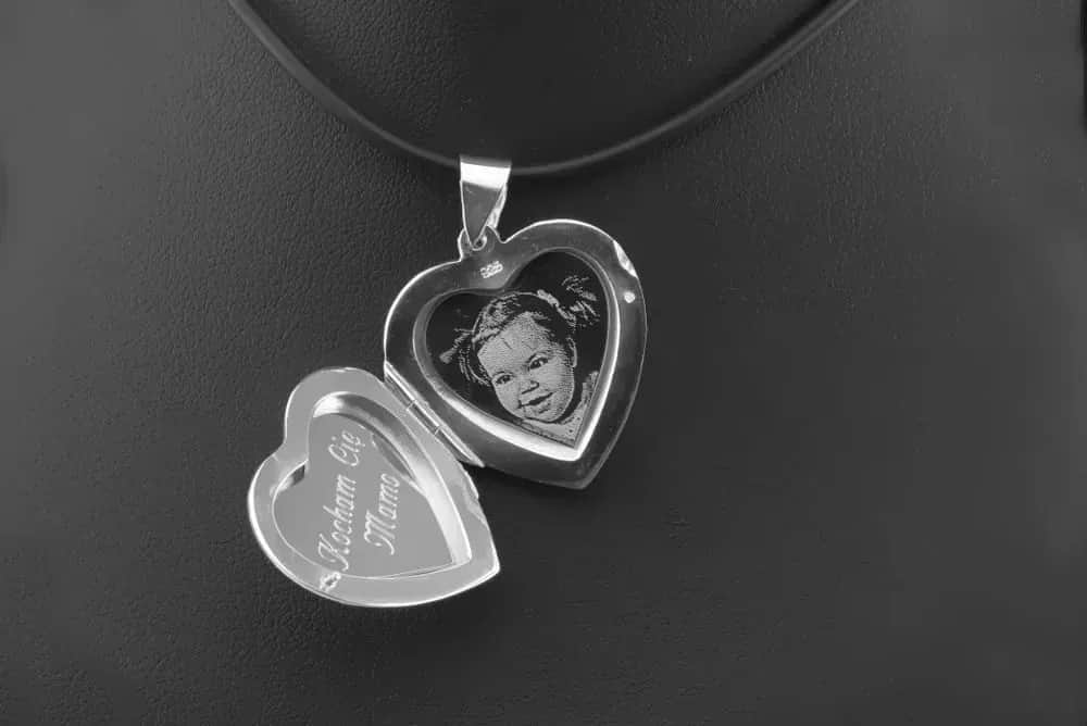 Jak zrobić zdjęcie do medalionu, aby idealnie pasowało i zachwycało