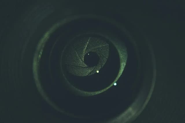 Jaki obiektyw do sesji plenerowych? Odkryj idealne rozwiązania dla Ciebie