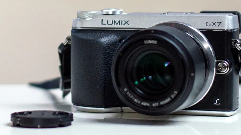 Jaki aparat bezlusterkowy wybrać, aby uniknąć złych decyzji?